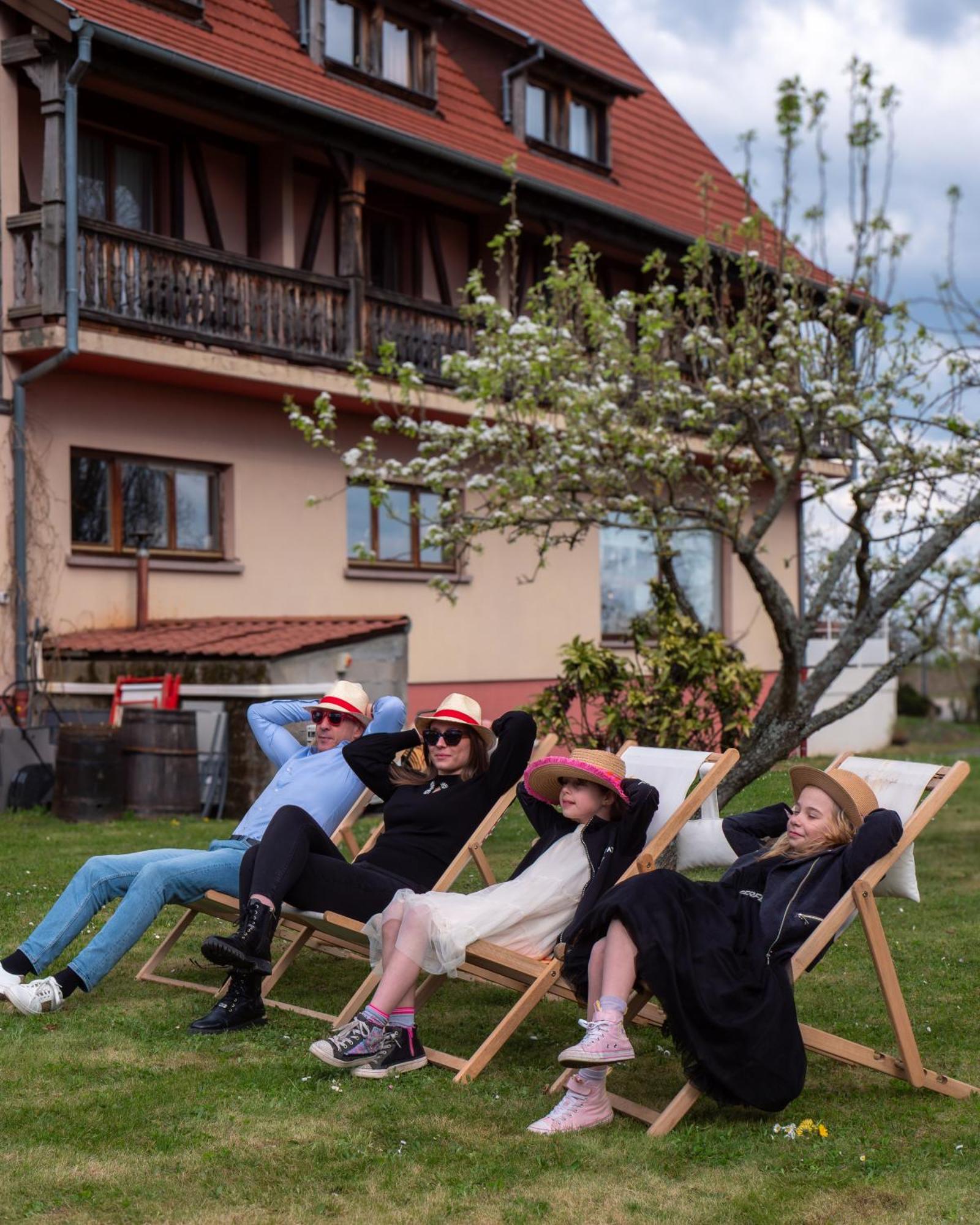 Hotel Restaurant Verger Des Chateaux, Route Des Vins Haut-Koenigsbourg Dieffenthal Exteriör bild